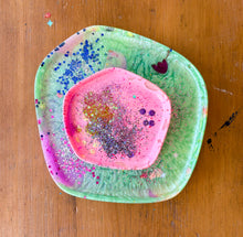 Load image into Gallery viewer, Pinky time Resin Plate Set