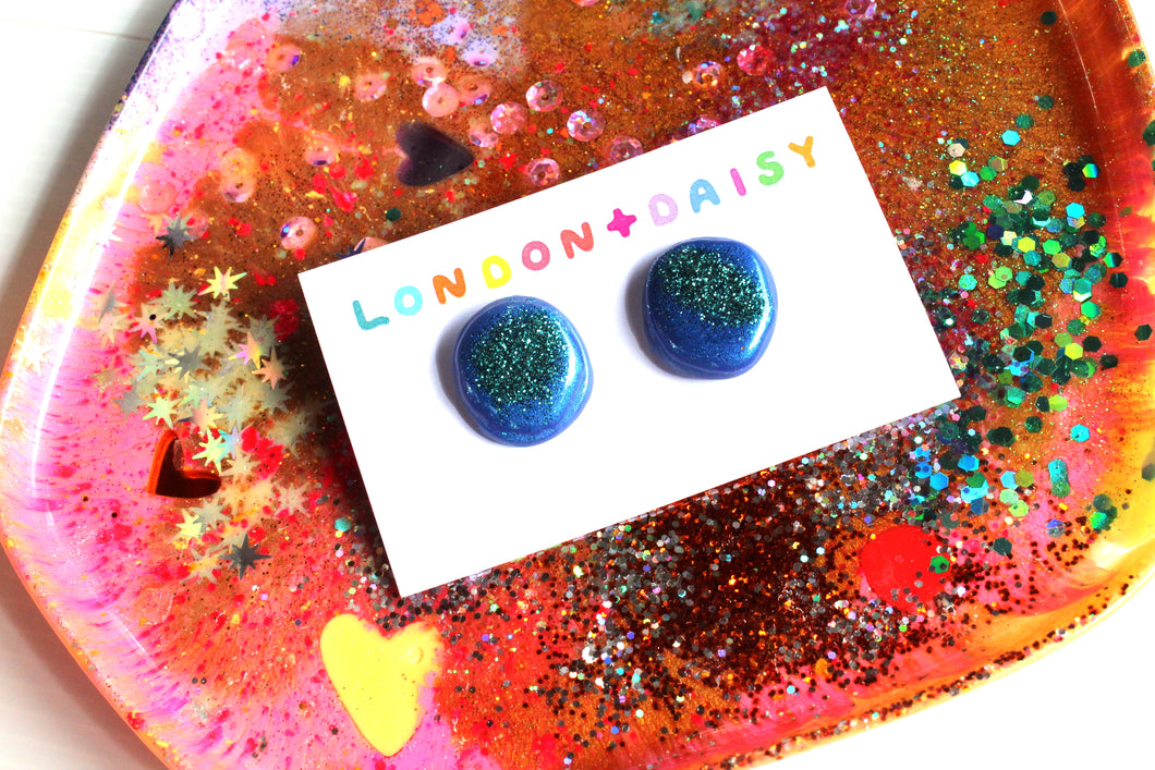 Bluey Sparkly Resin Studs Medium