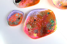 Load image into Gallery viewer, A Mauvey Way Resin Plate Set
