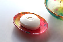 Load image into Gallery viewer, Pinky Suds- Colourful Resin Soap Dish
