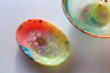Load image into Gallery viewer, Rainbow Suds- Colourful Resin Soap Dish
